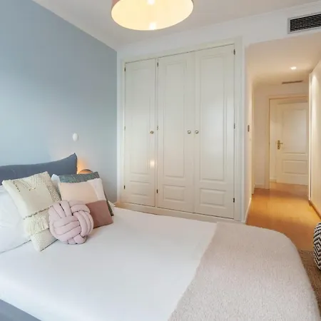 Modern & Spacious 2-bedroom With Balcony In Campolide Appartement Lisboa