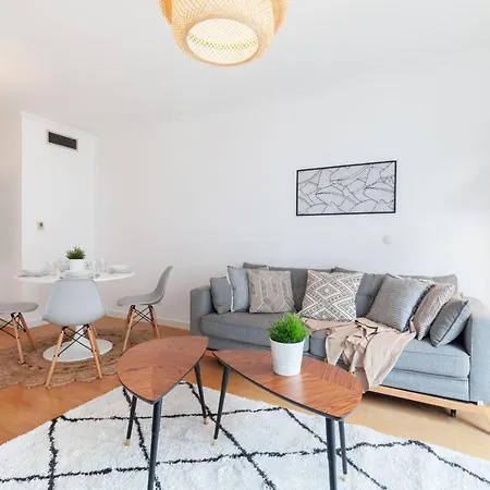 Appartement Modern & Spacious 2-bedroom With Balcony In Campolide